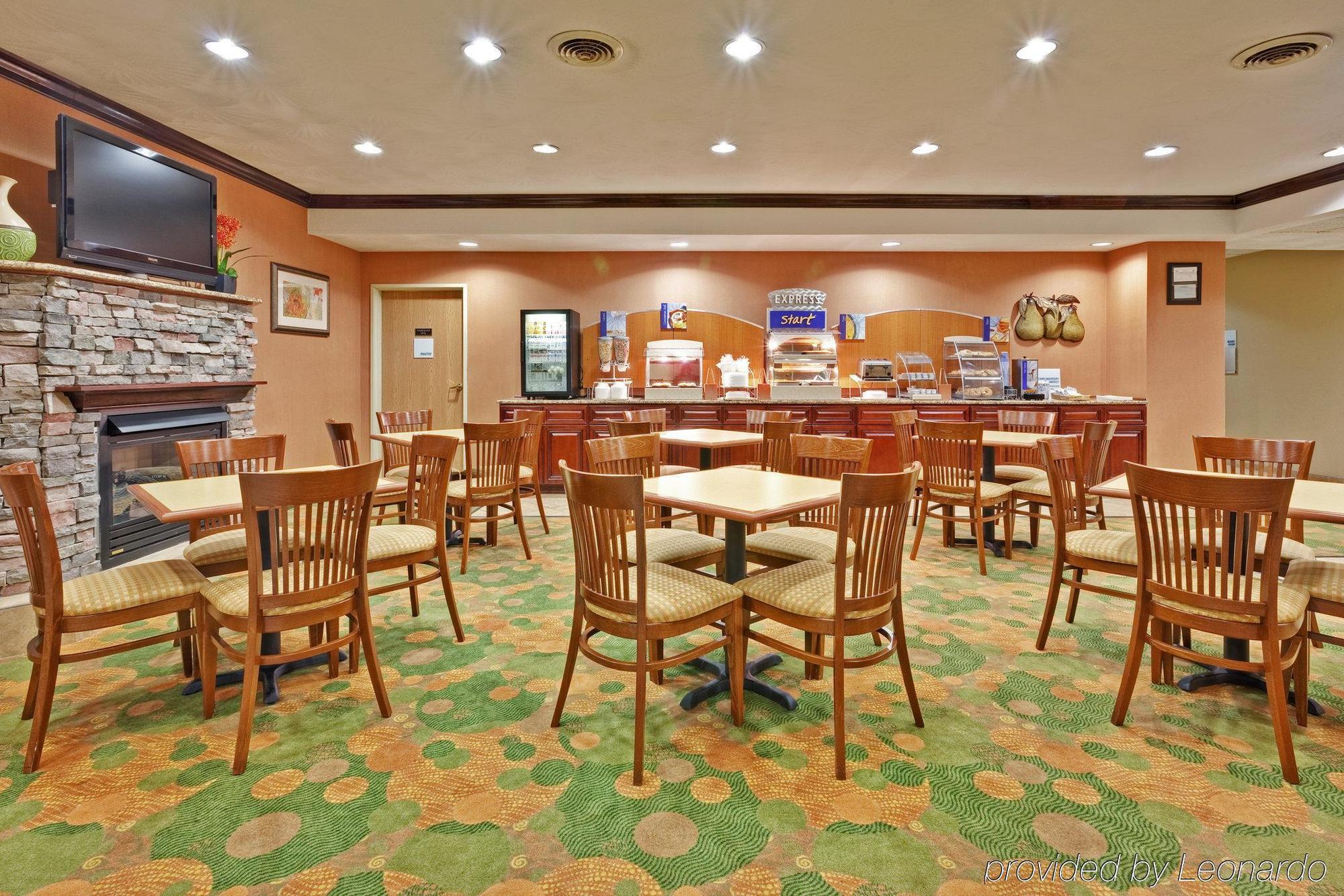 Holiday Inn Express Winfield - Teays Valley Hurricane Exterior foto