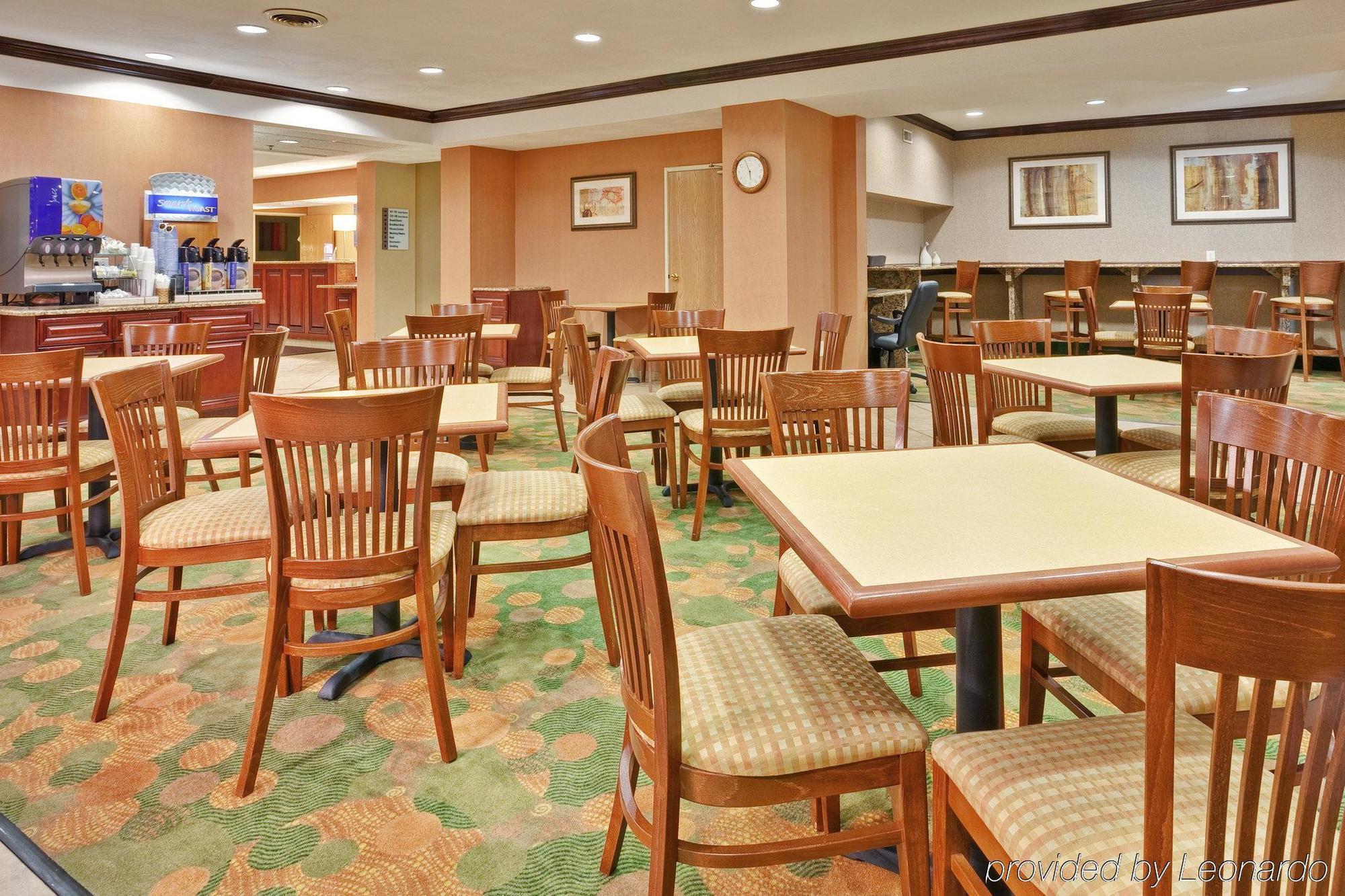 Holiday Inn Express Winfield - Teays Valley Hurricane Restaurant foto